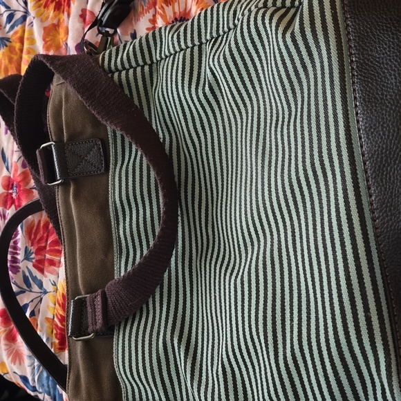 Chala sloth large tote handbag lightly used. - Picture 7 of 11